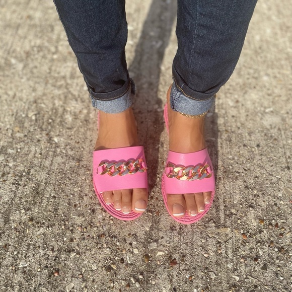 Chaney 💕💞 Pink Chain Detail Sandals - Picture 3 of 5